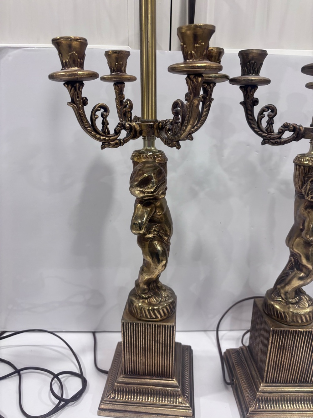 Vintage brass pair of gold cherub candelabra table lamps Hollywood regency - Picture 10 of 16